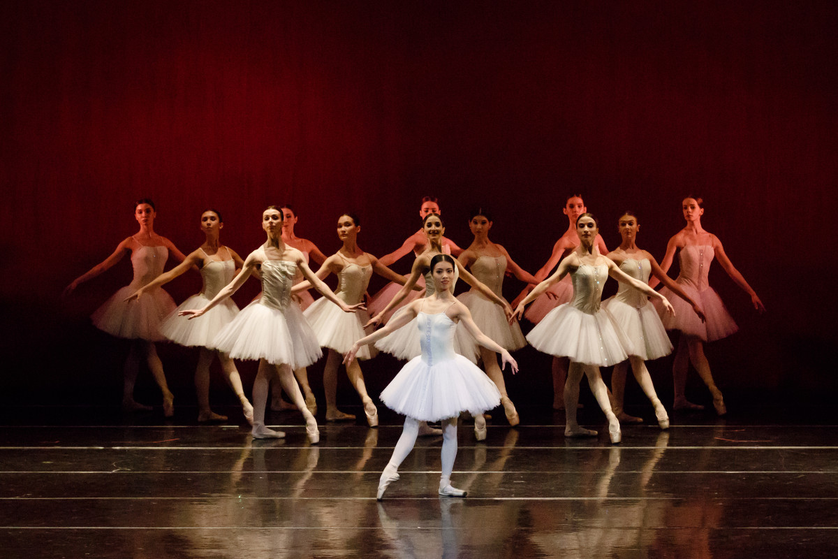 Урал опера балет. Ural Opera Ballet. Балет Екатеринбург. Вечер Десятникова Урал опера балет. Культура ЕКБ театры.