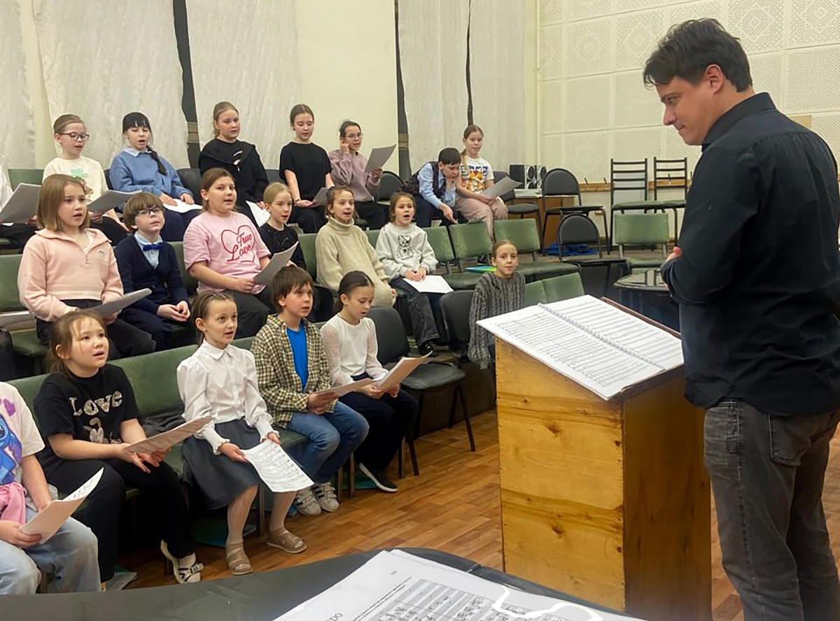 Алессандро Биччи и детский хор