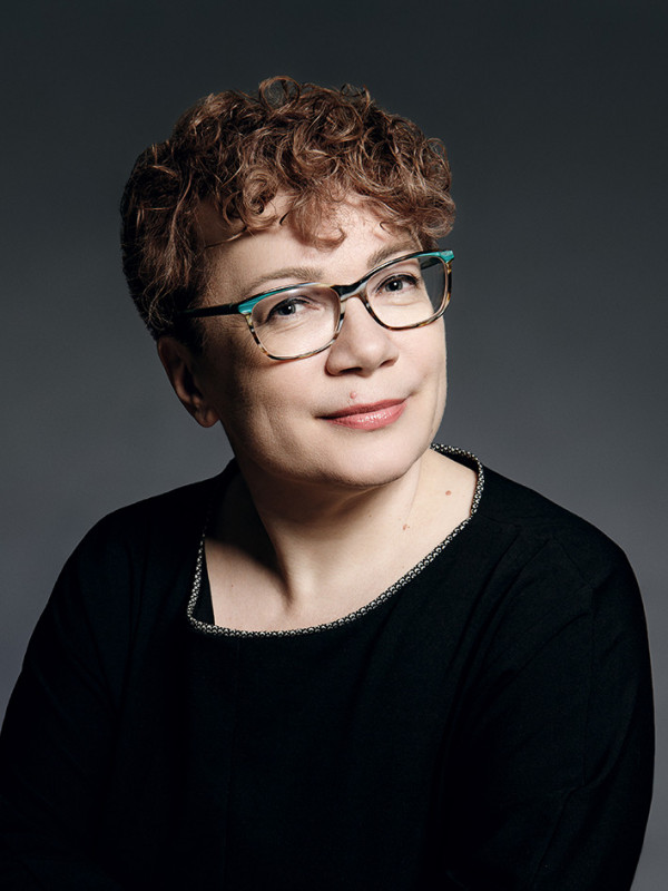 Елена Накишова